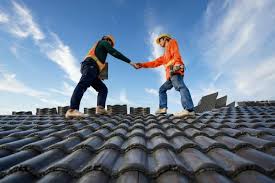 Best Emergency Roof Repair Services  in Weyauwega, WI